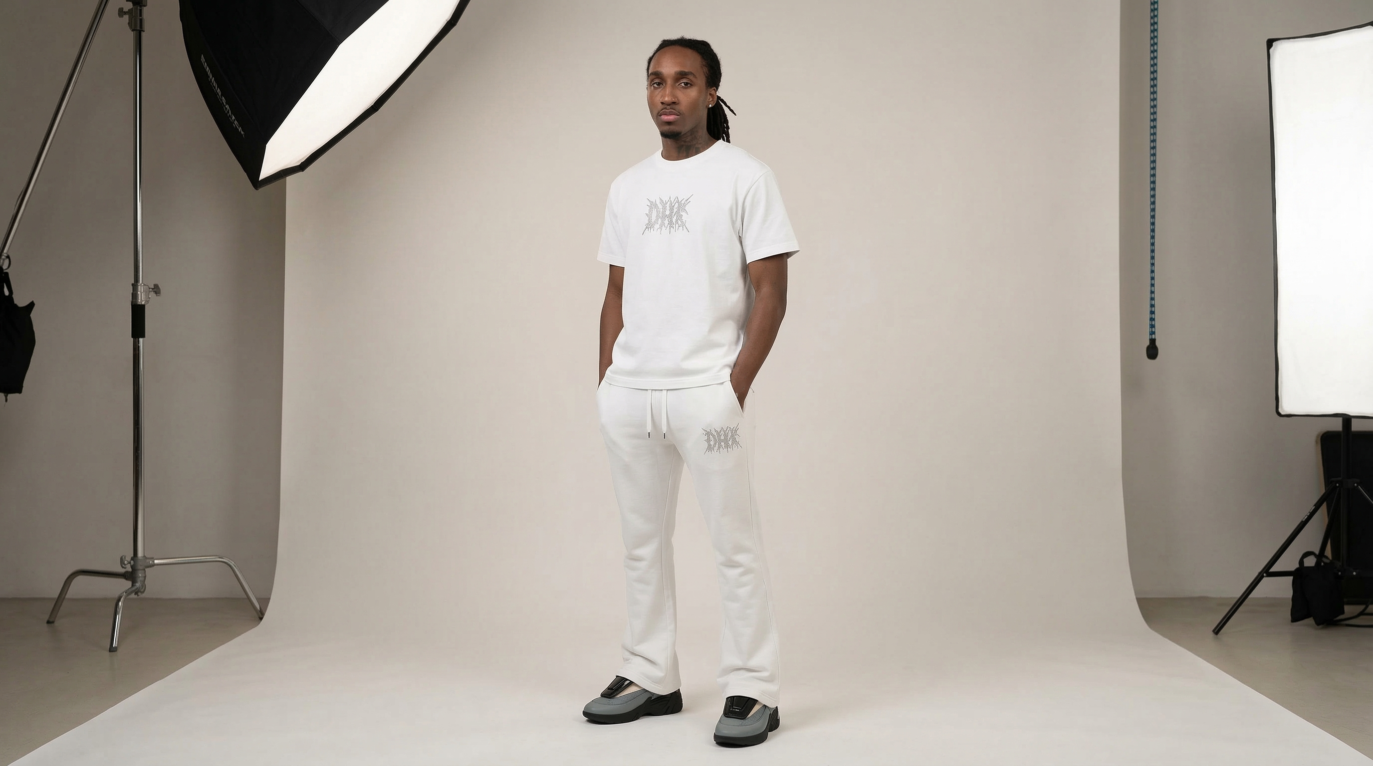 DHK white shirt portrait display image